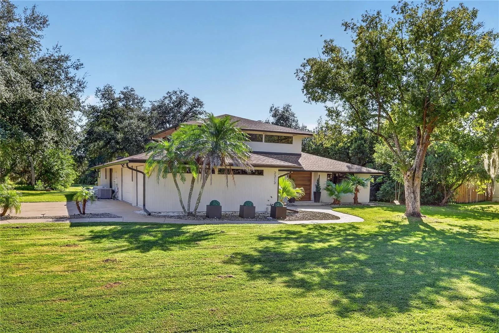 2313 INDIAN MOUND TRL