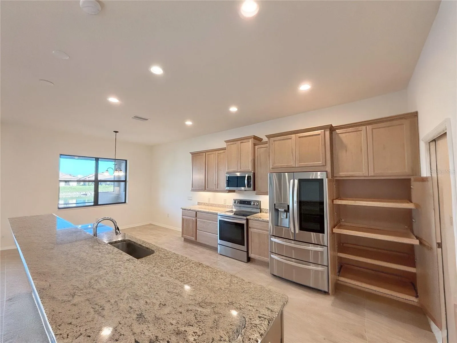 6240 PINEHURST LOOP