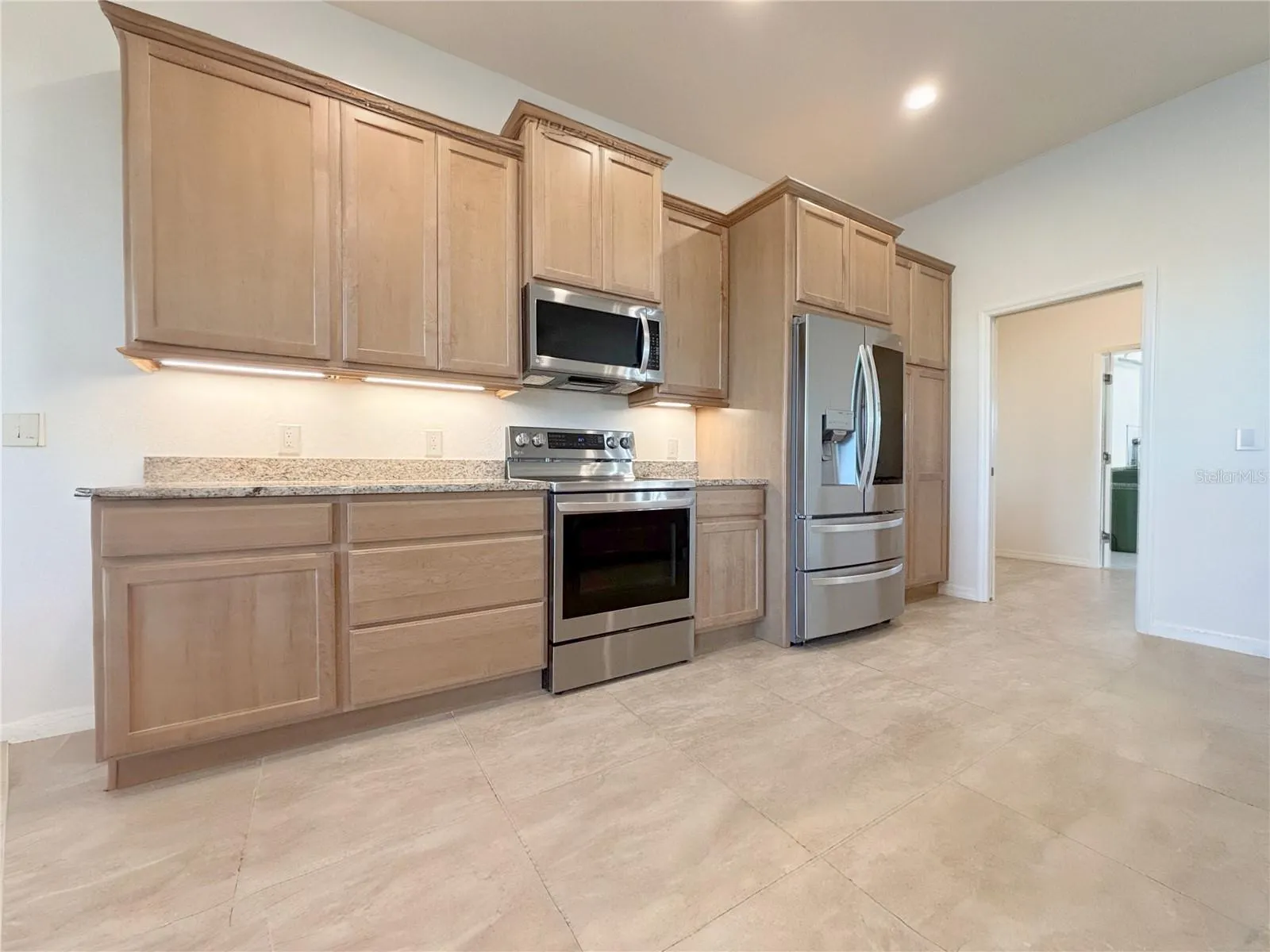 6240 PINEHURST LOOP