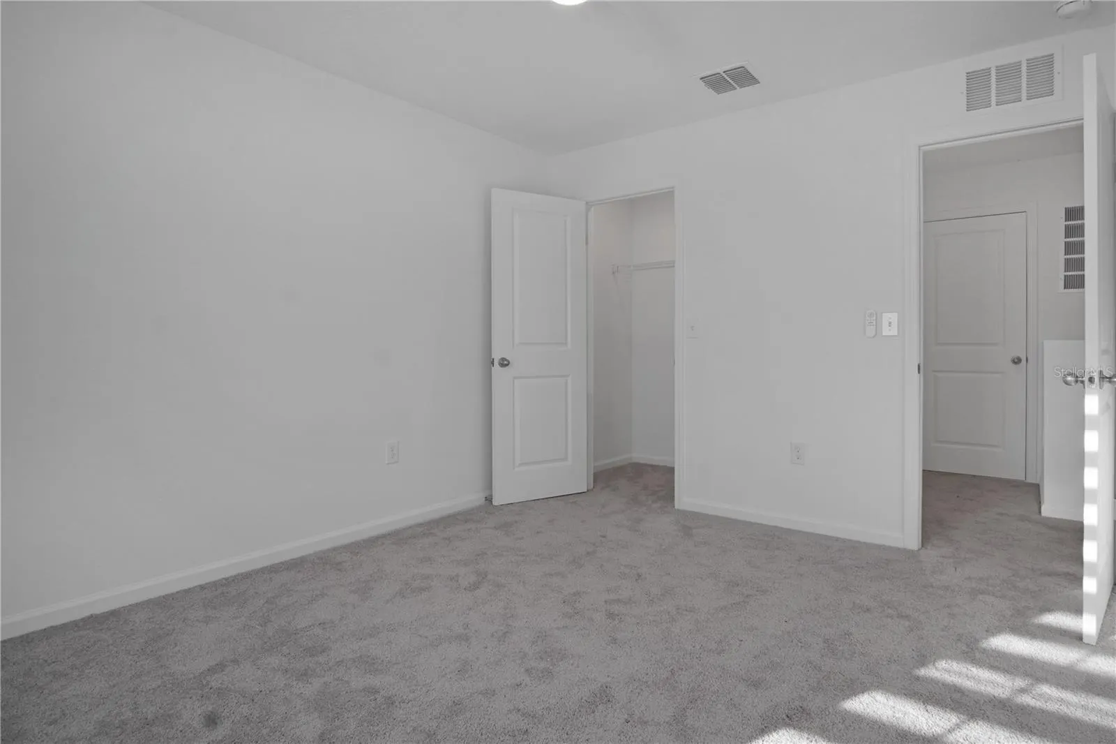 2504 PEONY PL