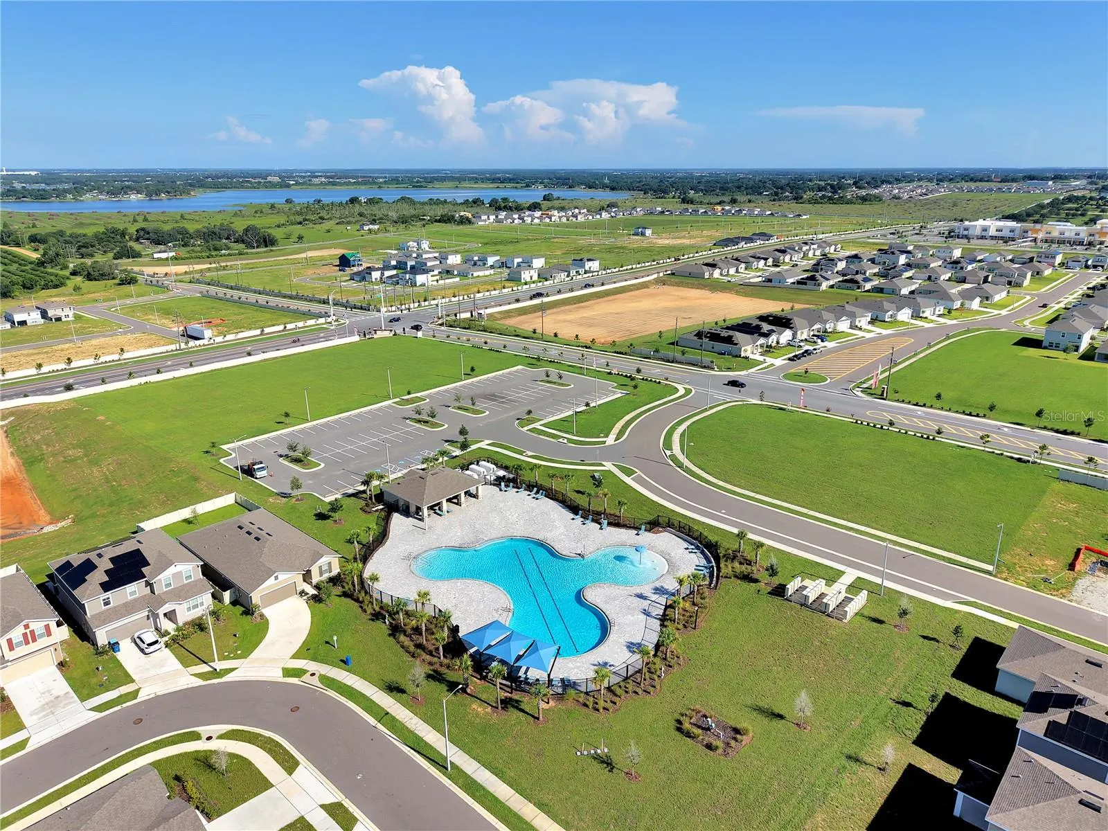 2504 PEONY PL