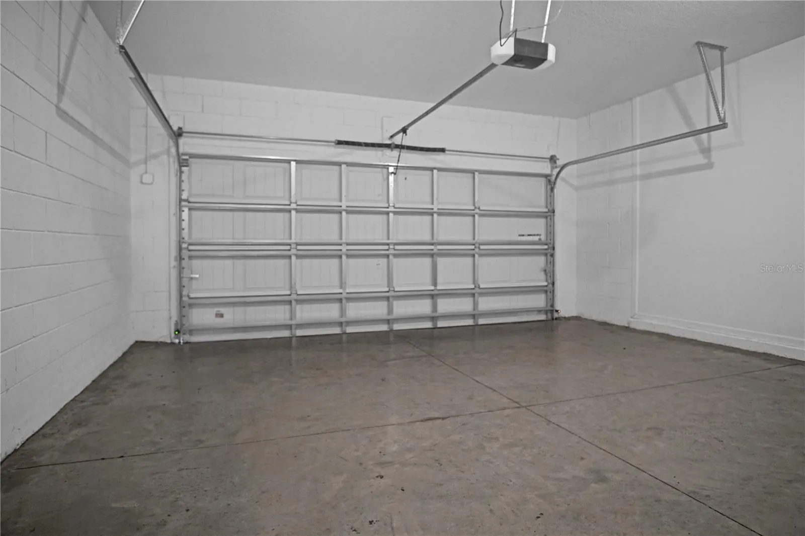 2504 PEONY PL