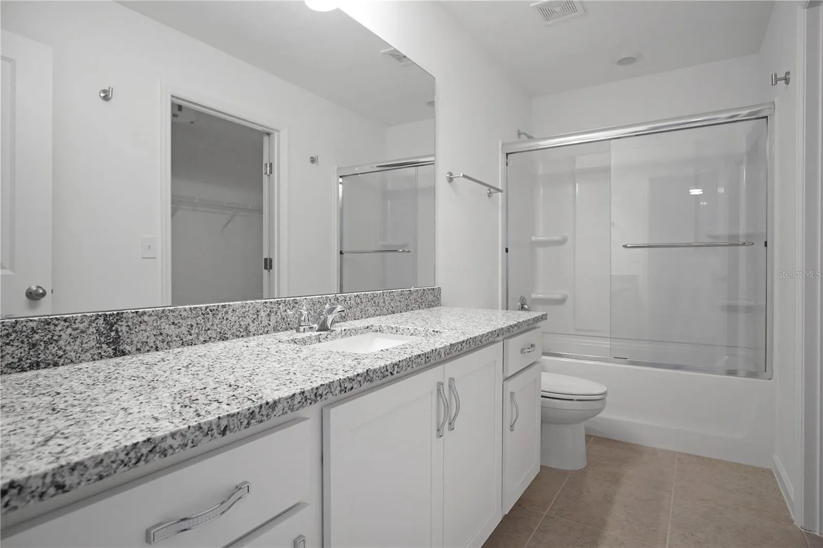 2504 PEONY PL