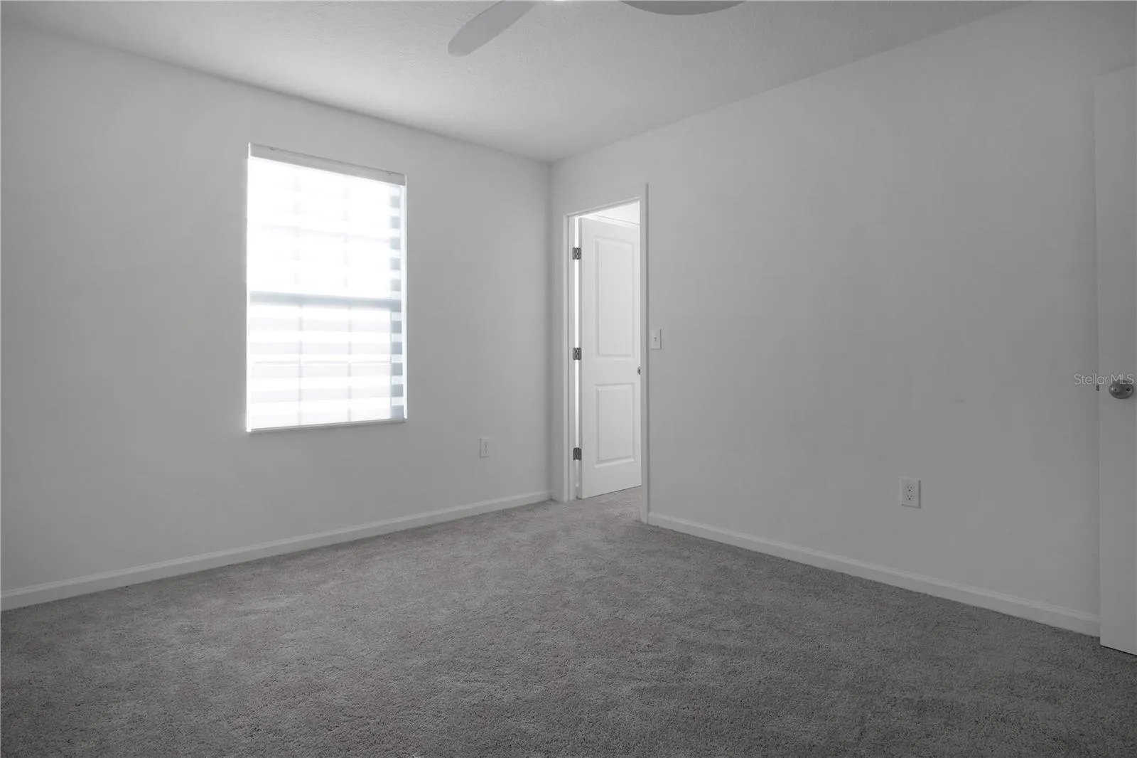 2504 PEONY PL