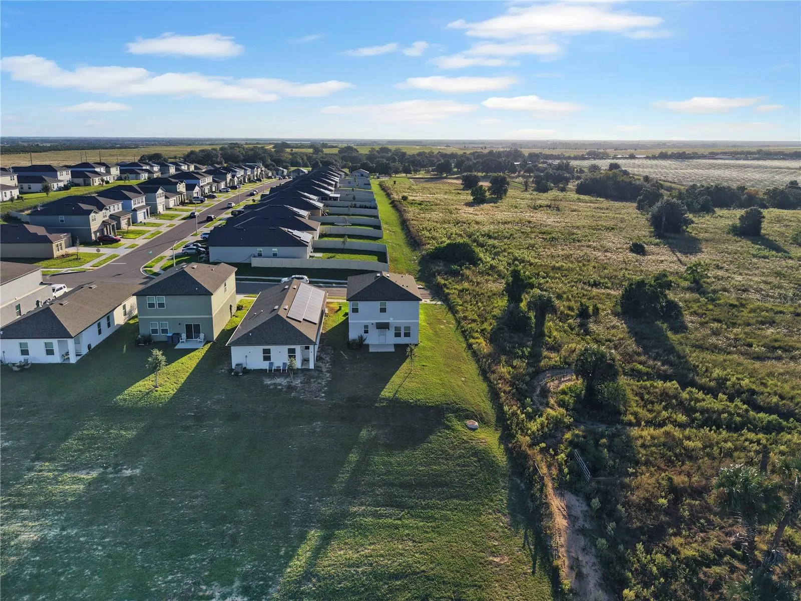 2504 PEONY PL