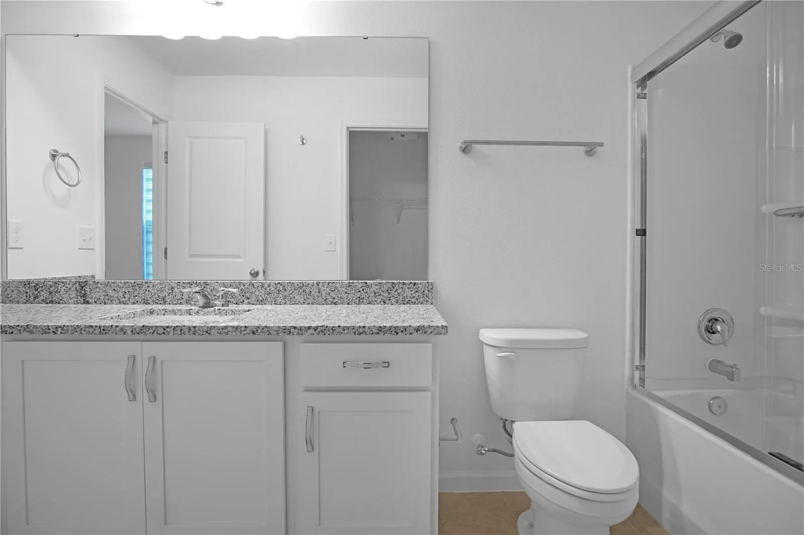 2504 PEONY PL