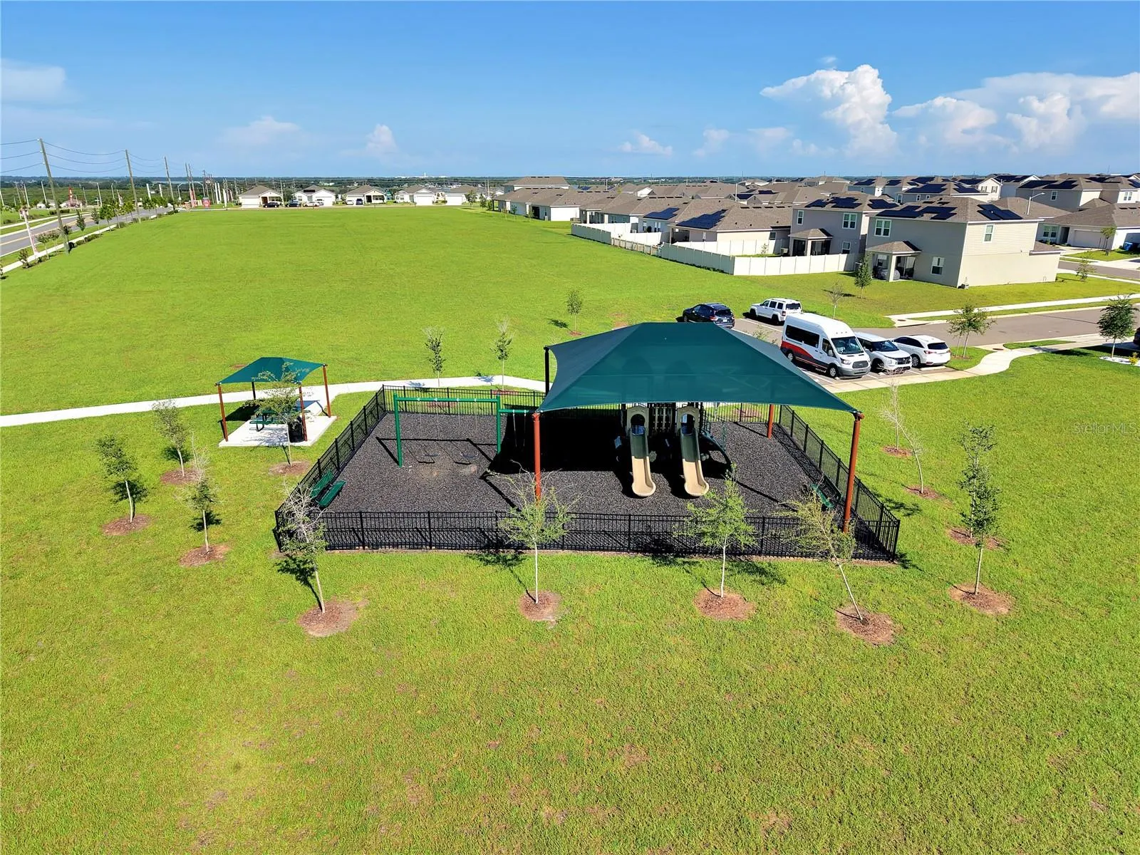 2504 PEONY PL