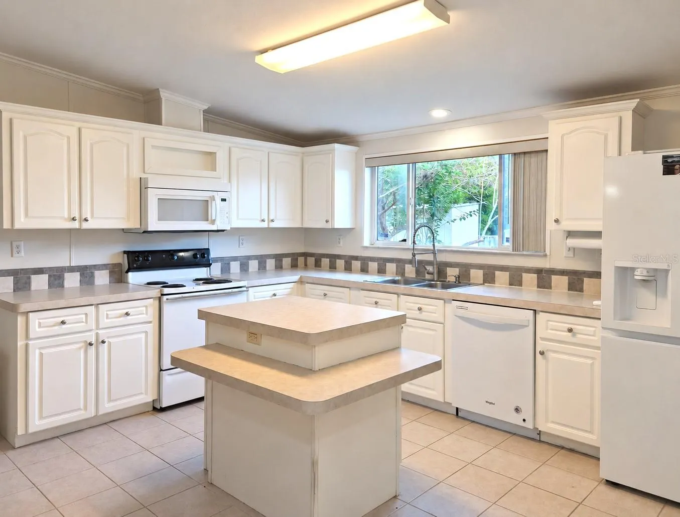 1038 BROOKE RD