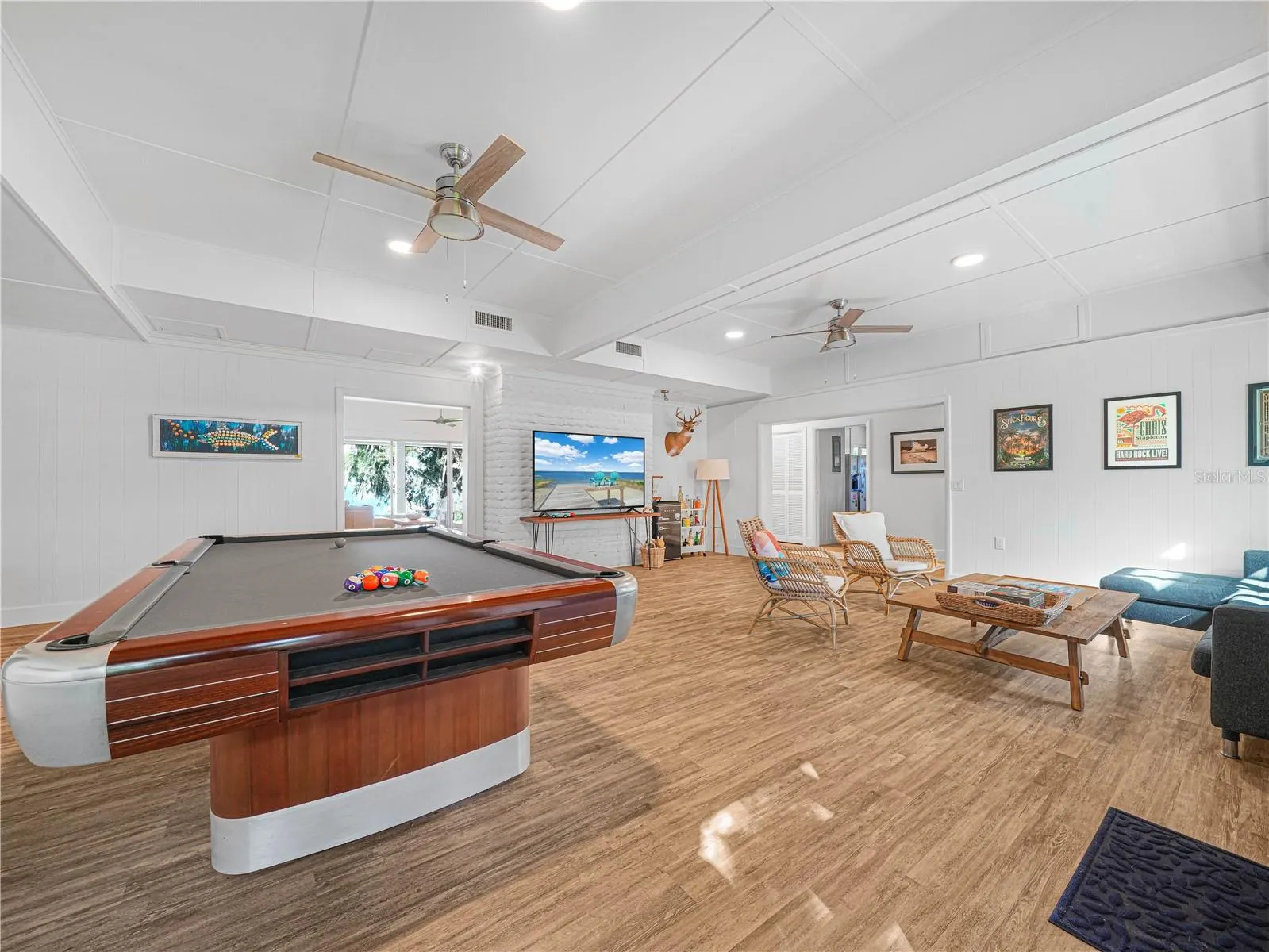 1329 HOLLISTER RD