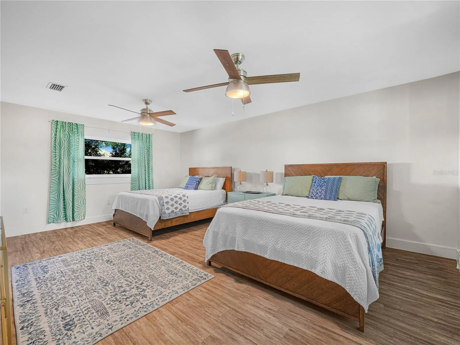 1329 HOLLISTER RD