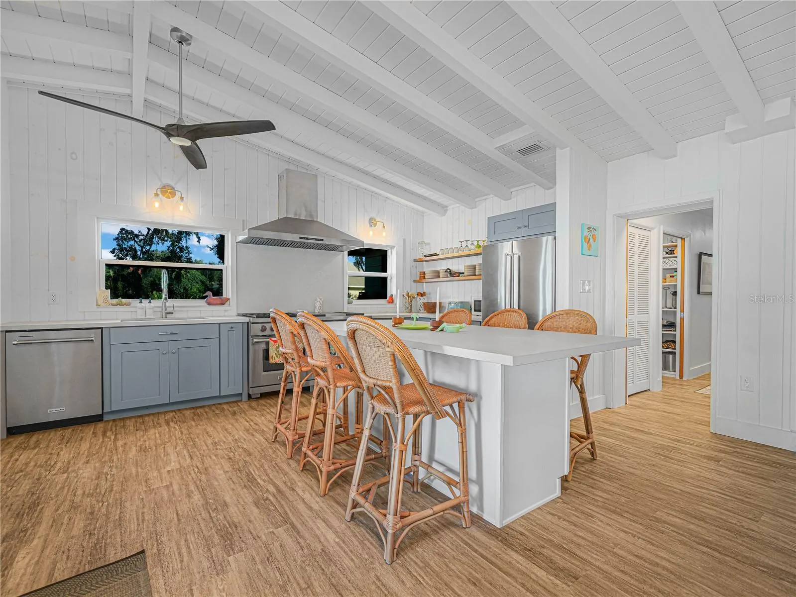 1329 HOLLISTER RD