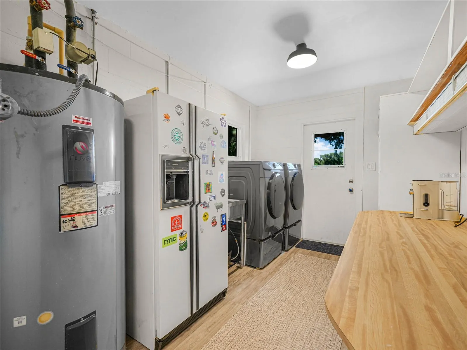 1329 HOLLISTER RD