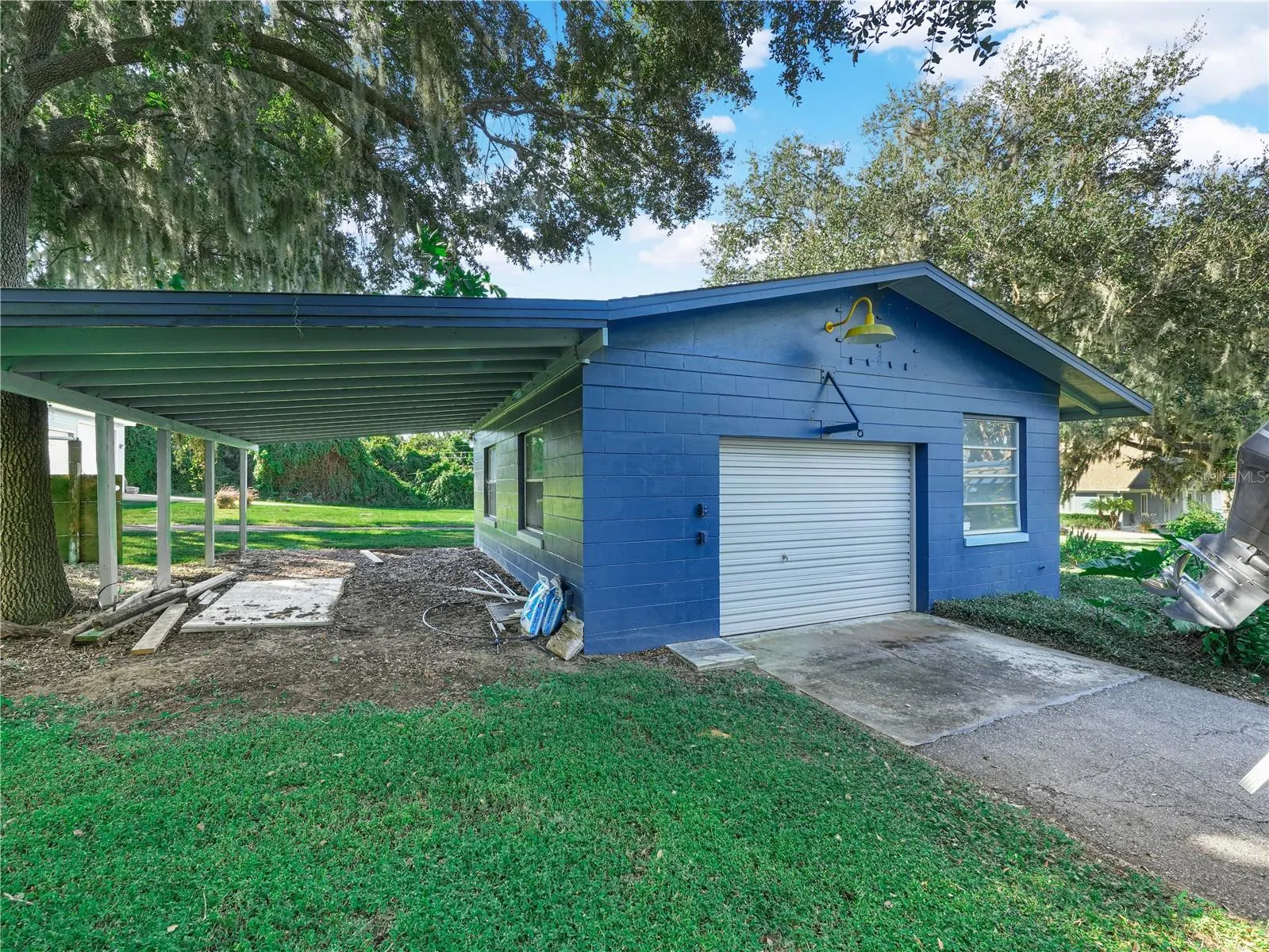 1329 HOLLISTER RD