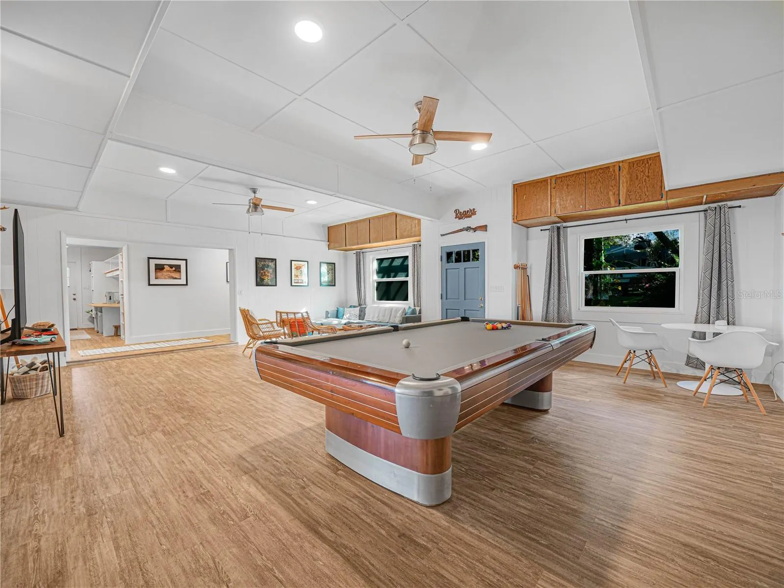 1329 HOLLISTER RD