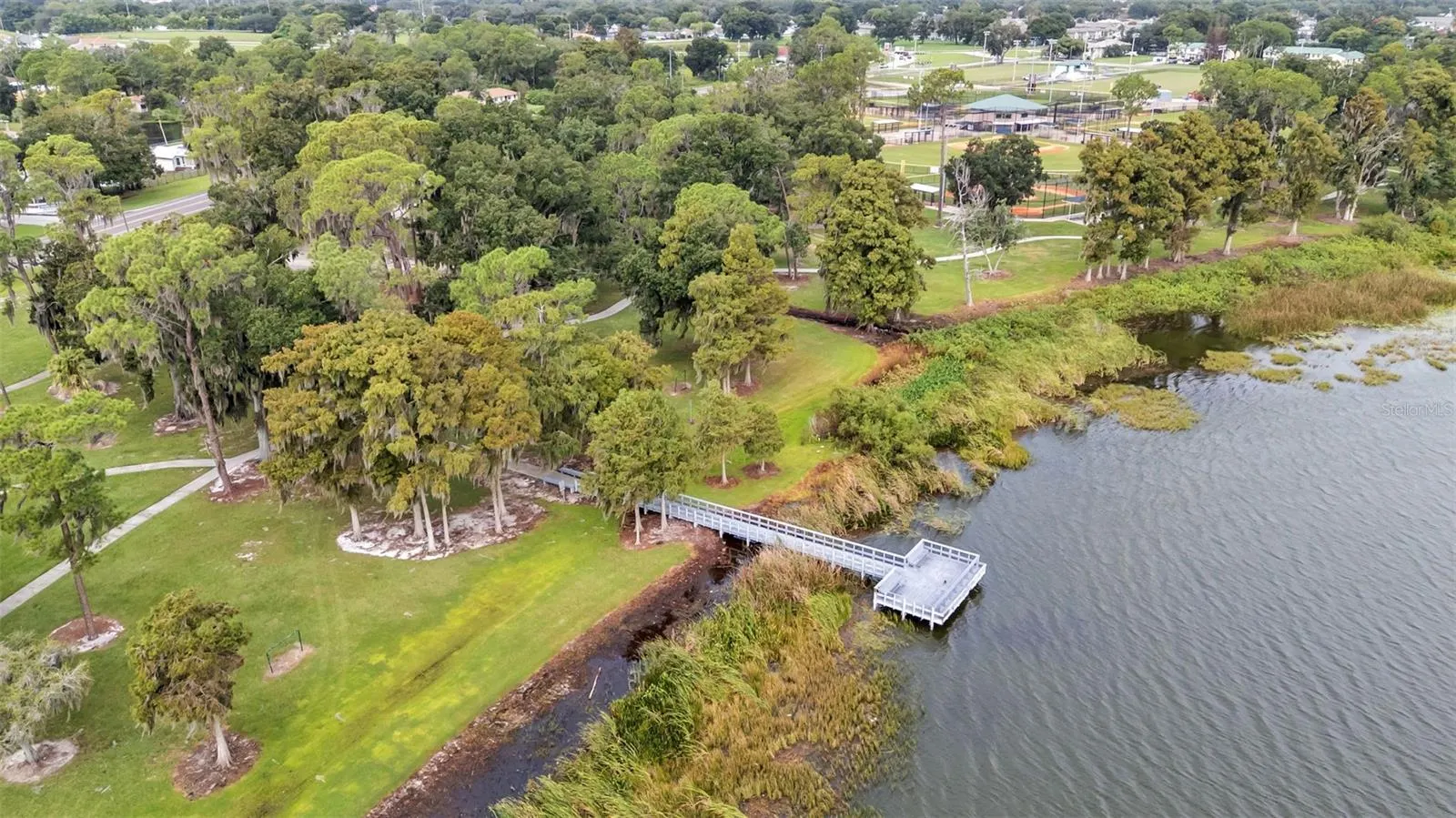 1568 S LAKE SHIPP DR