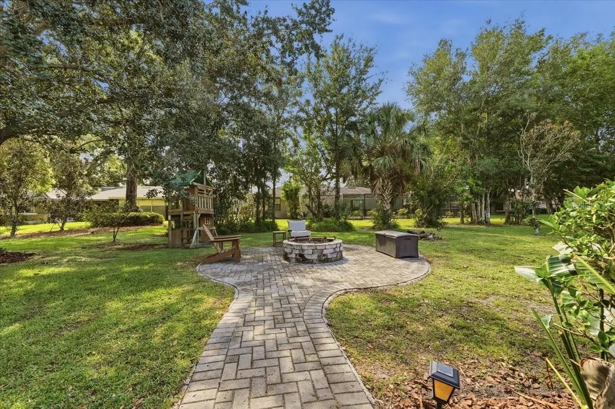 70 GREENFIELD CT