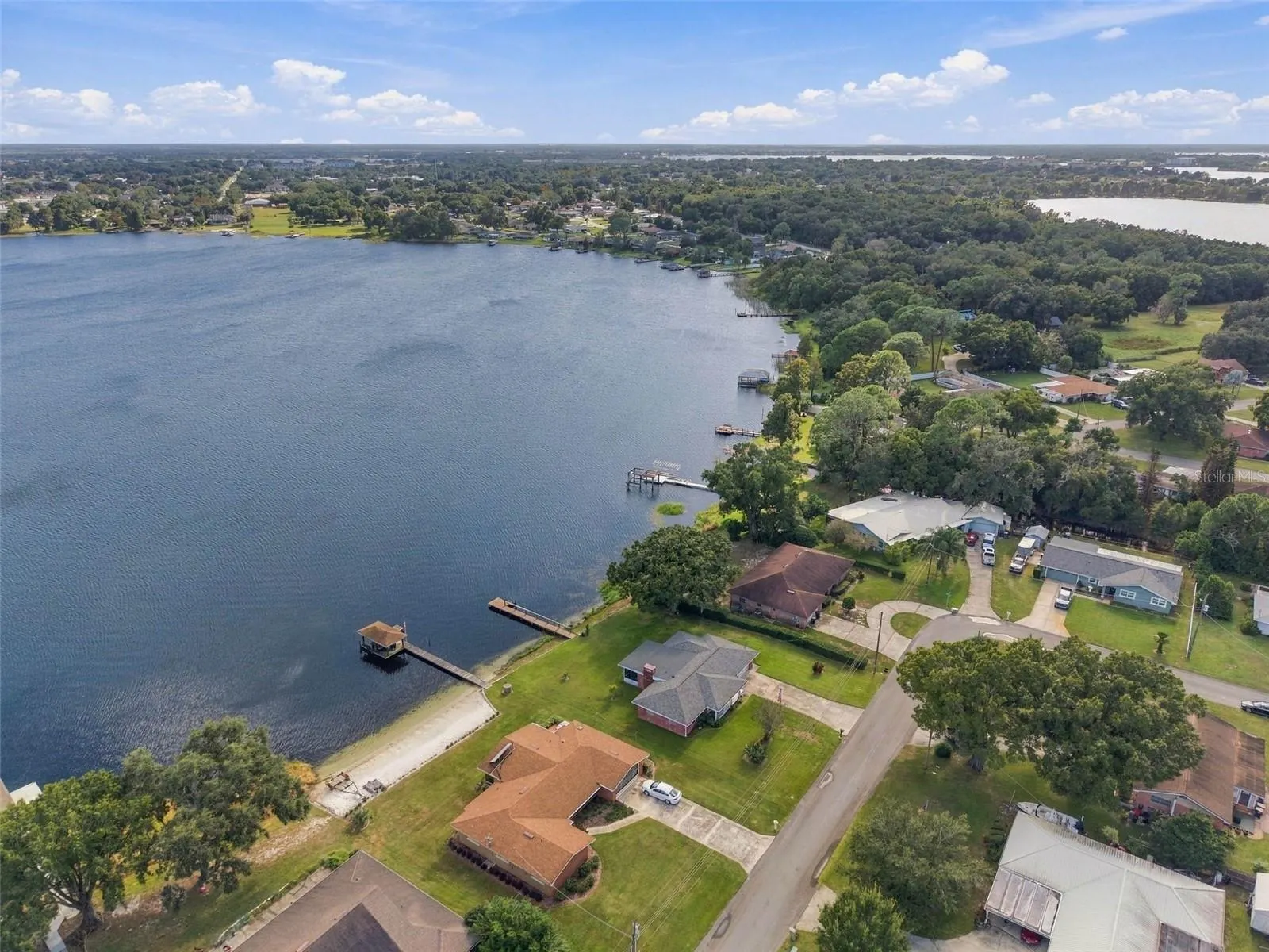 230 SHORE DR