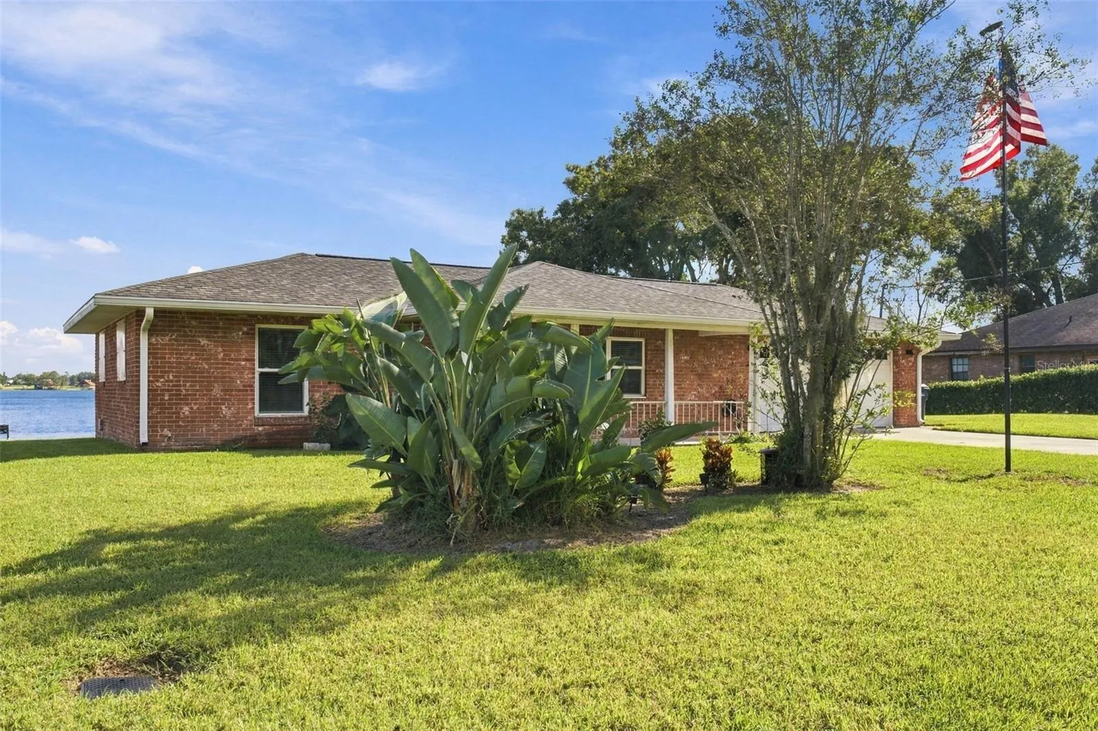 230 SHORE DR