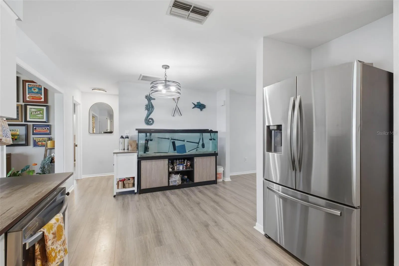 230 SHORE DR
