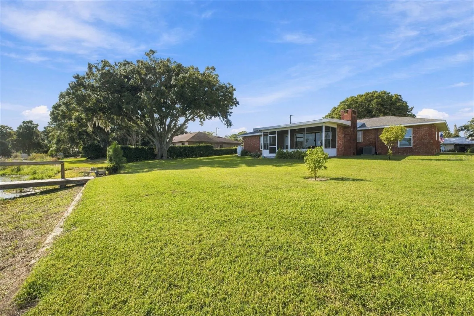 230 SHORE DR