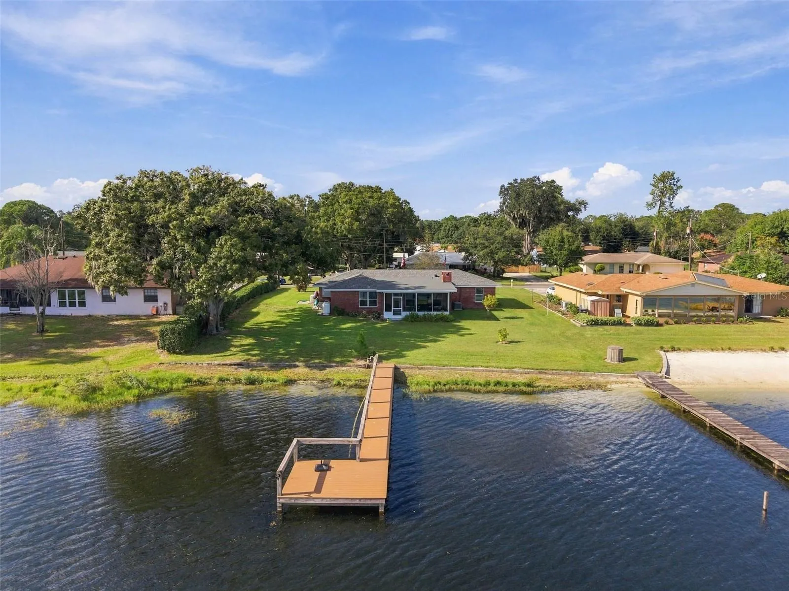 230 SHORE DR