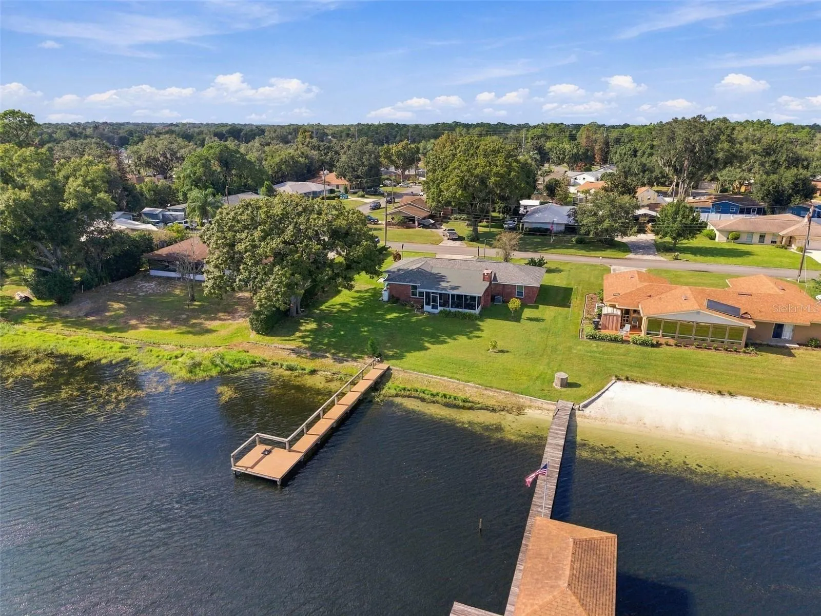 230 SHORE DR