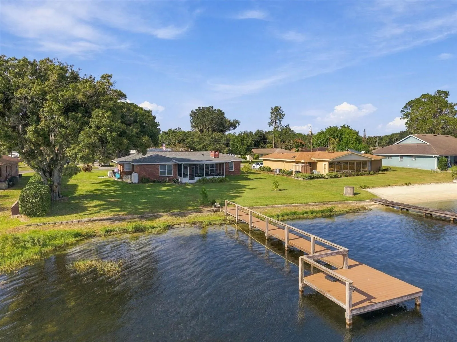 230 SHORE DR