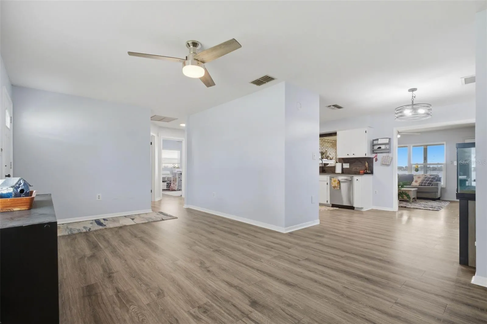 230 SHORE DR