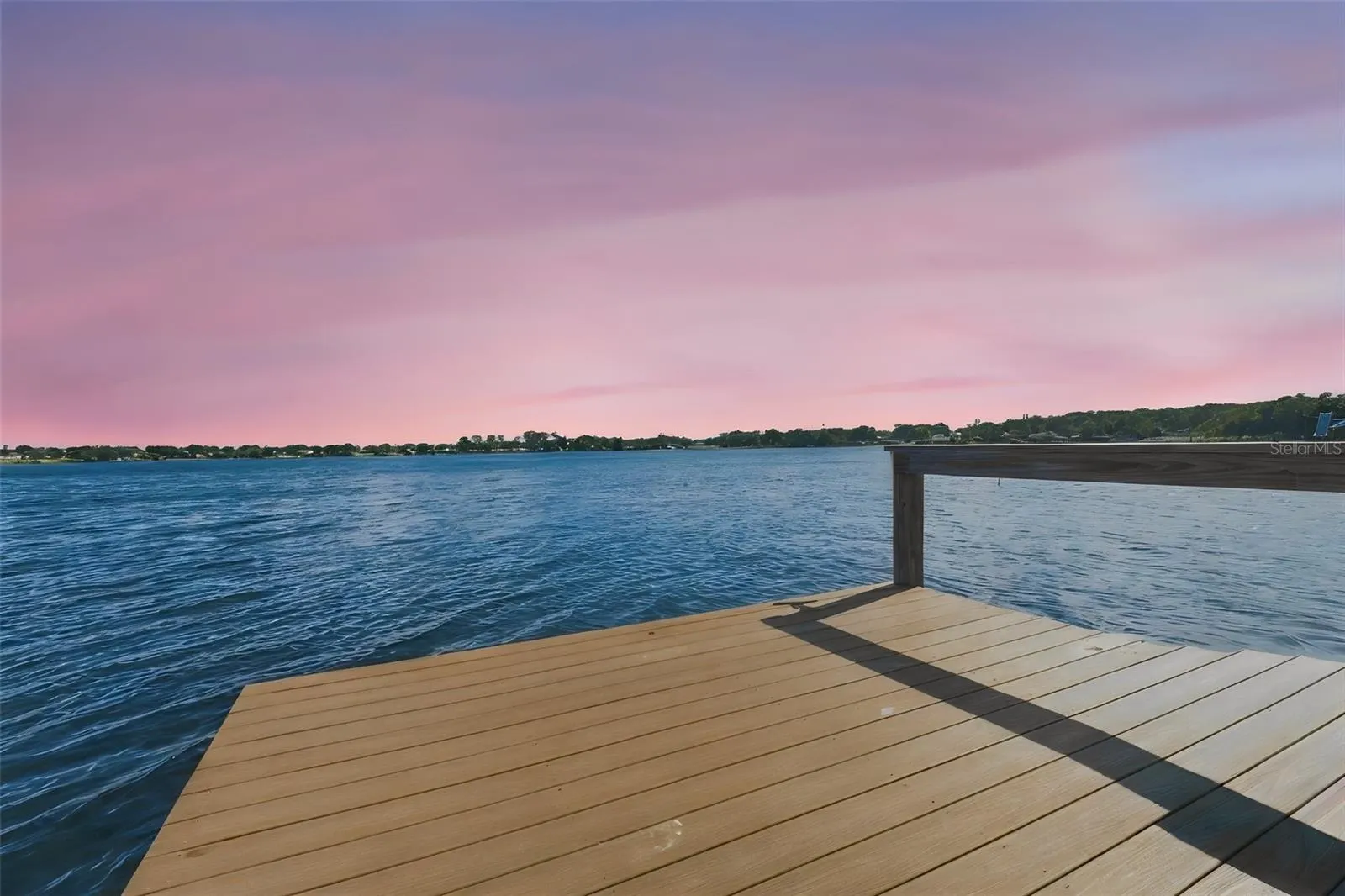 230 SHORE DR