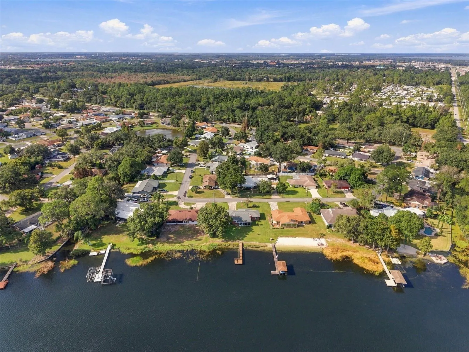 230 SHORE DR