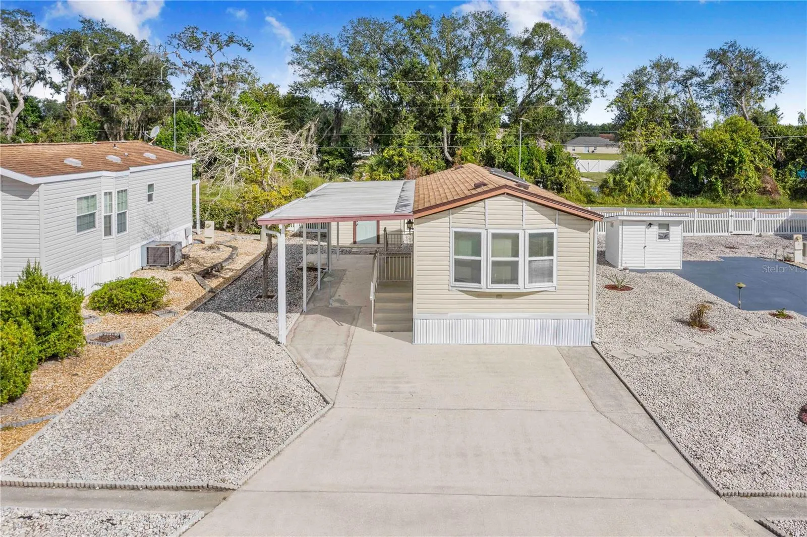 4 FAIRVIEW DR N
