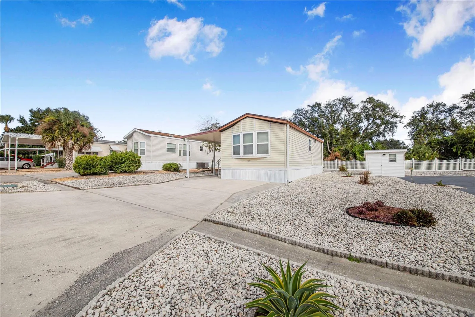 4 FAIRVIEW DR N