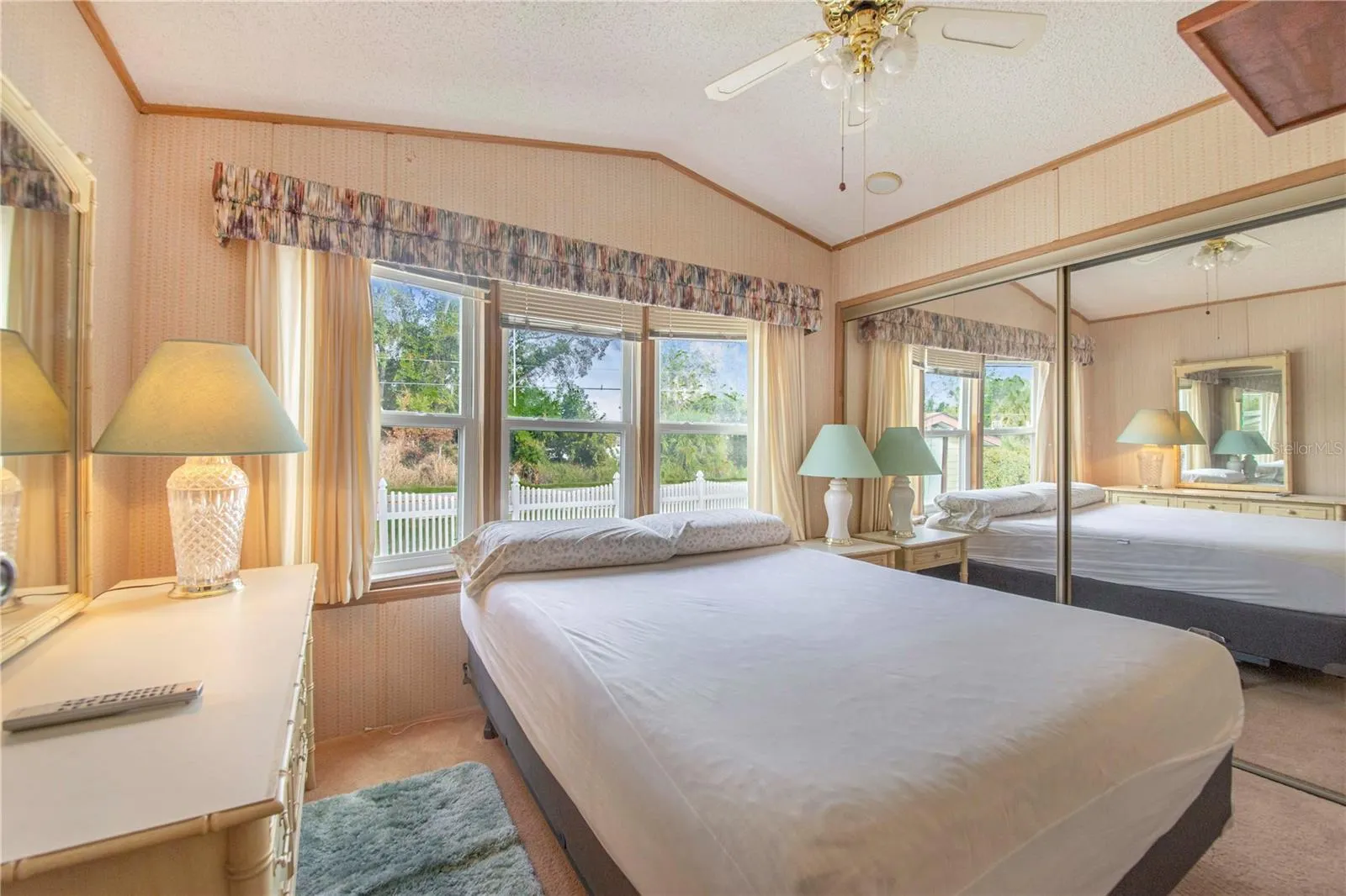 4 FAIRVIEW DR N