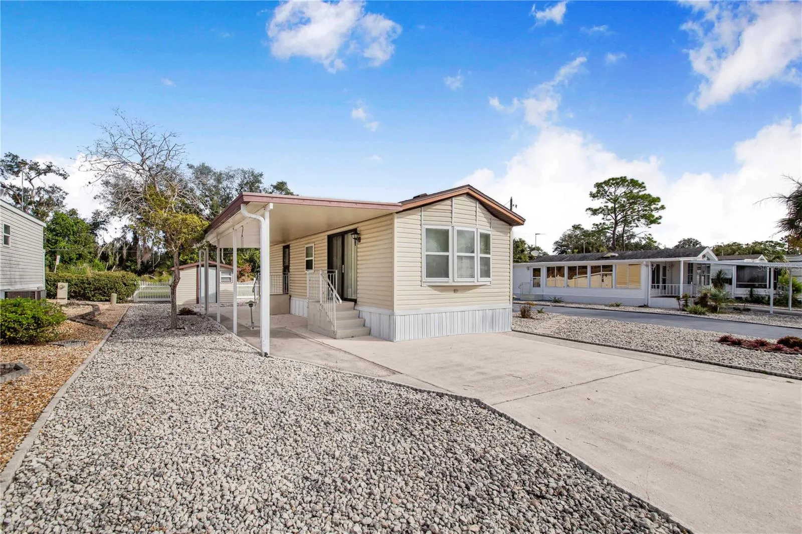 4 FAIRVIEW DR N