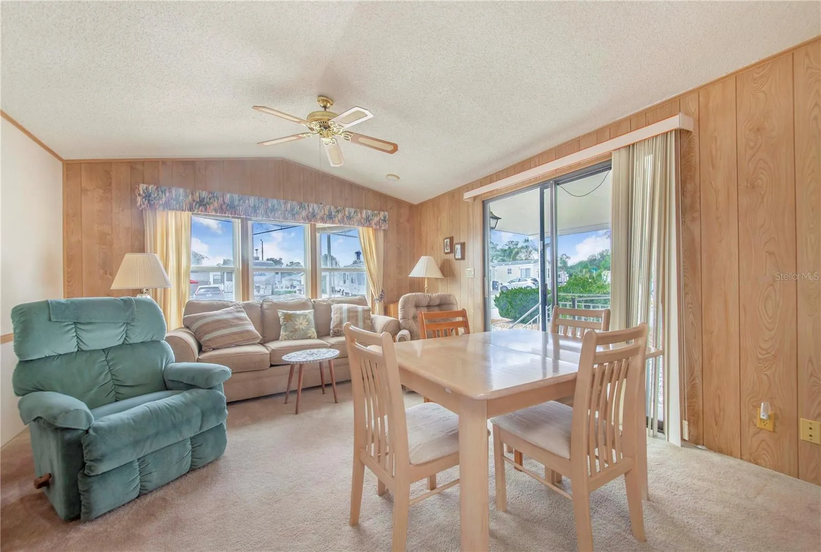 4 FAIRVIEW DR N
