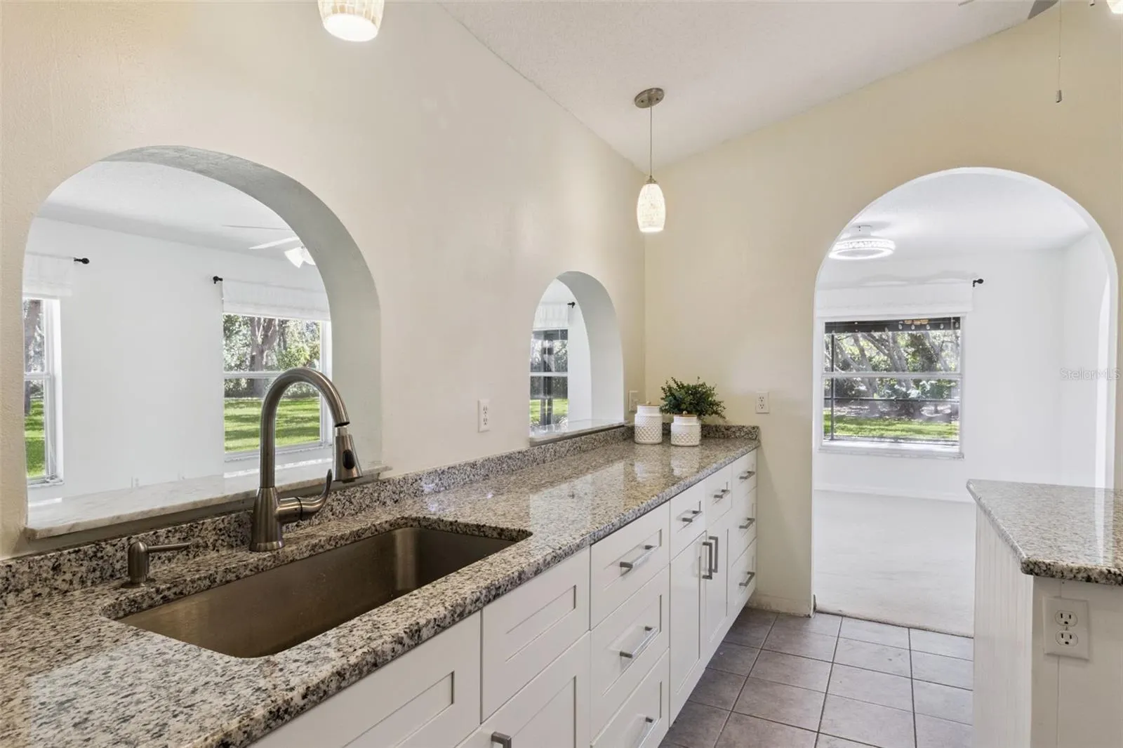 1002 TEQUESTA TRL