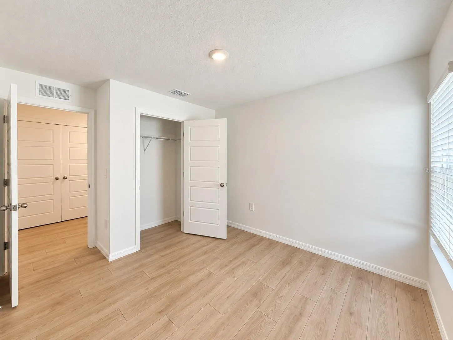 1146 AMBER WAVES CT