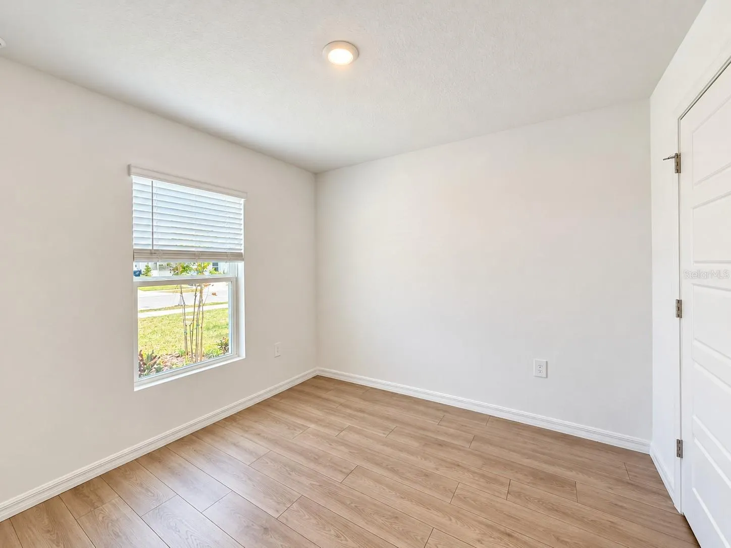 1146 AMBER WAVES CT