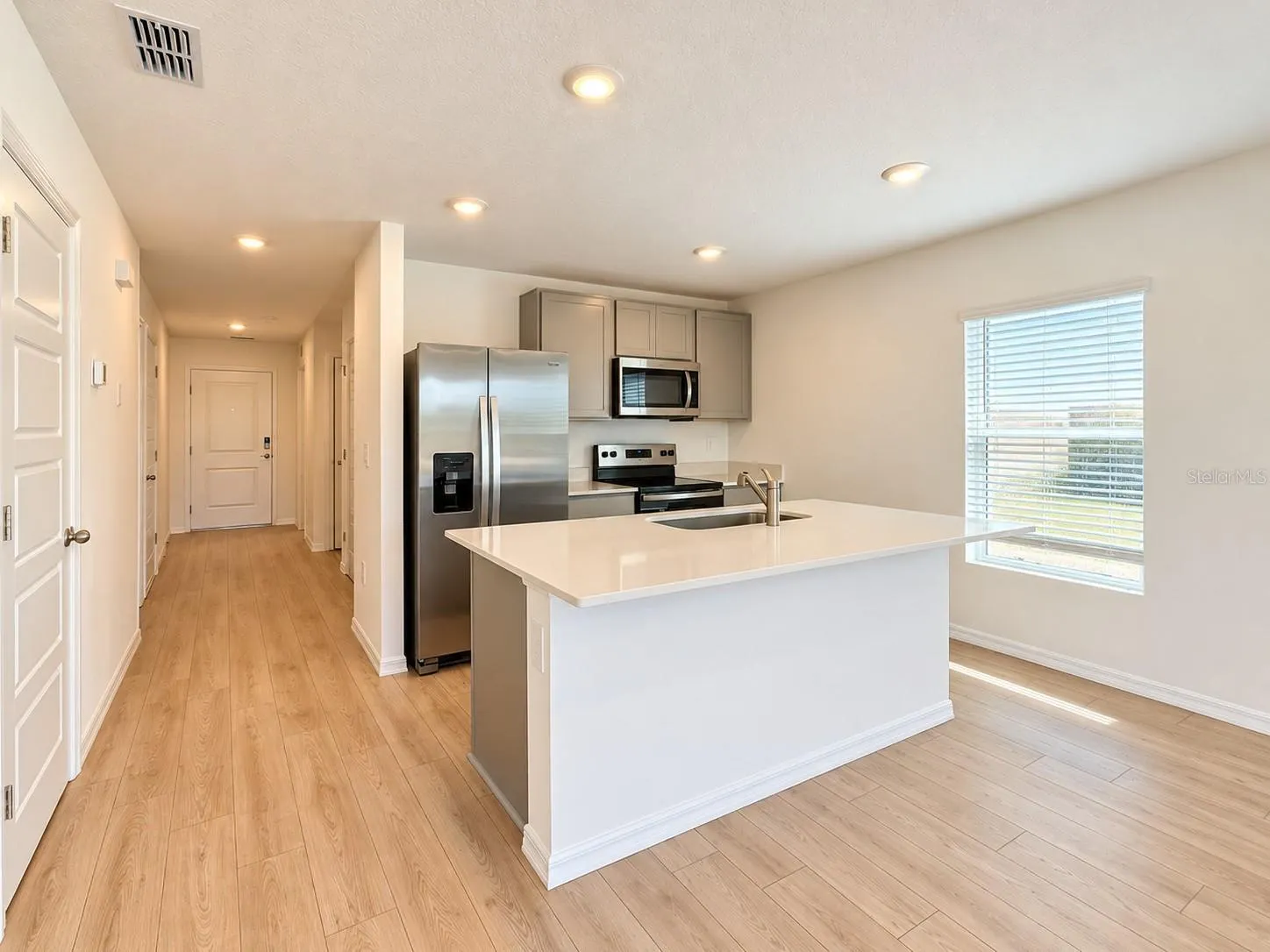 1146 AMBER WAVES CT