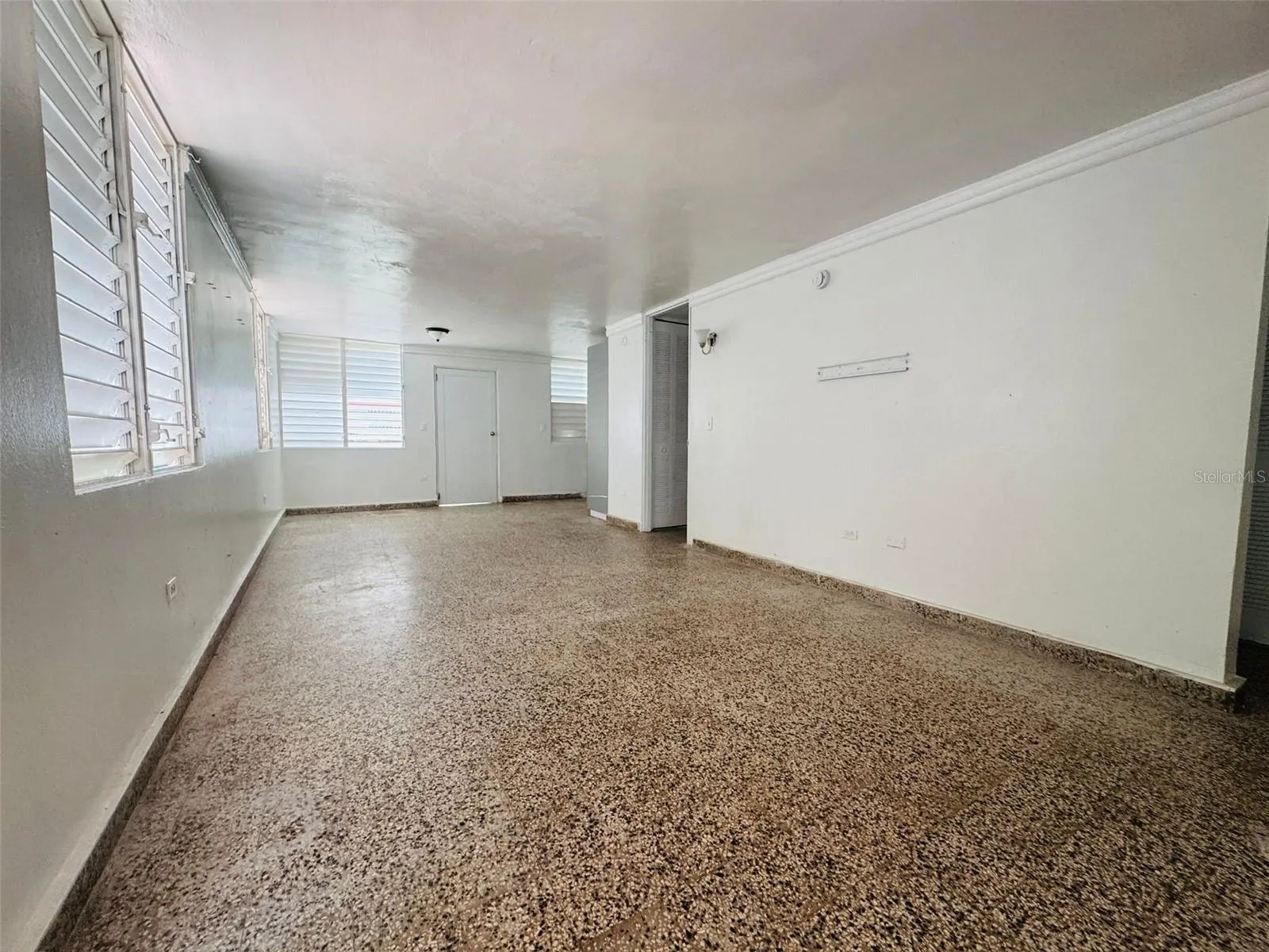 URB. FLMABOYAN GARDEN CALLE 5 #C-9, #C-9