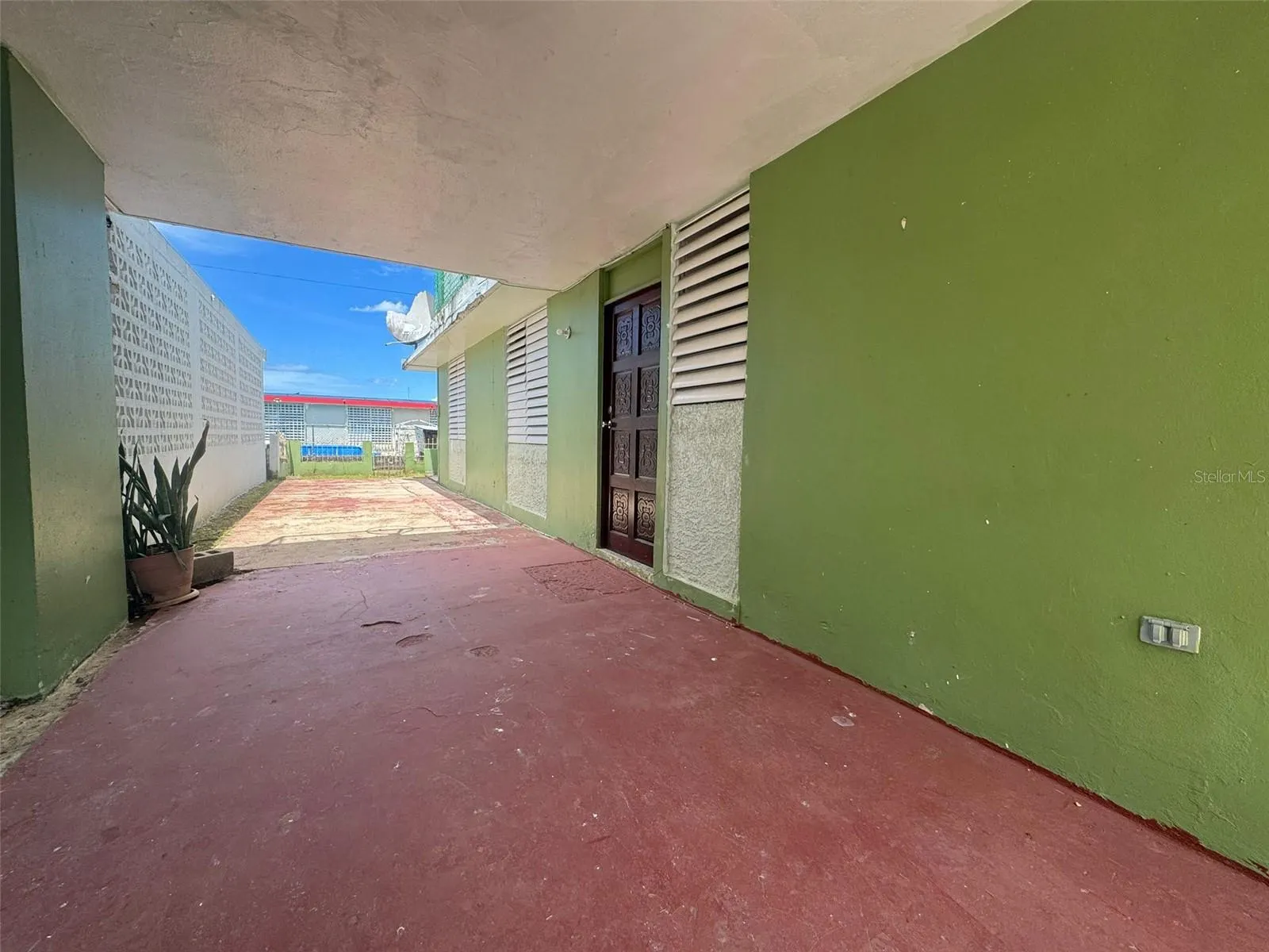 URB. FLMABOYAN GARDEN CALLE 5 #C-9, #C-9