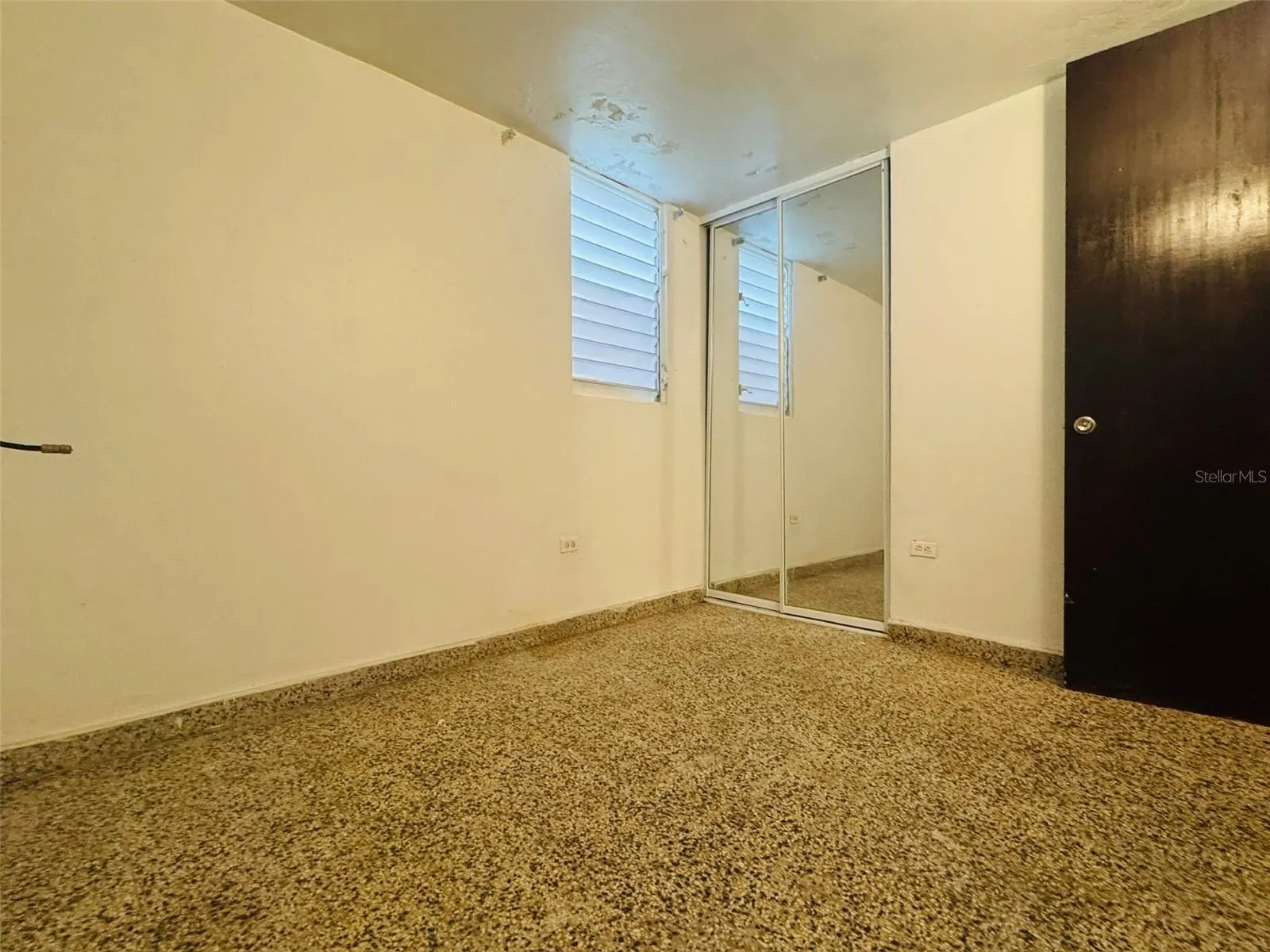 URB. FLMABOYAN GARDEN CALLE 5 #C-9, #C-9