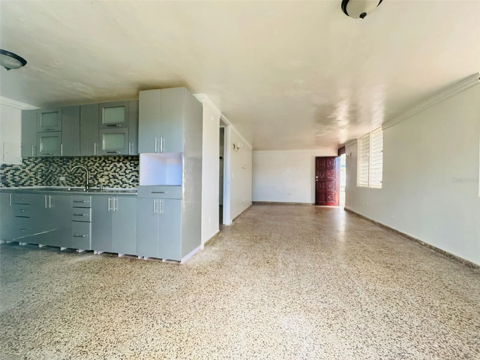 URB. FLMABOYAN GARDEN CALLE 5 #C-9, #C-9