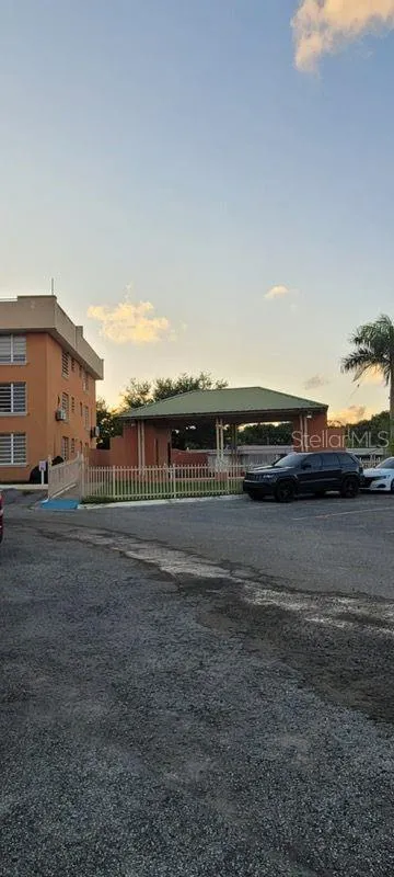 FLORIDA GARDENS APT A201 BO LLANADAS #APT 201, #APT 201