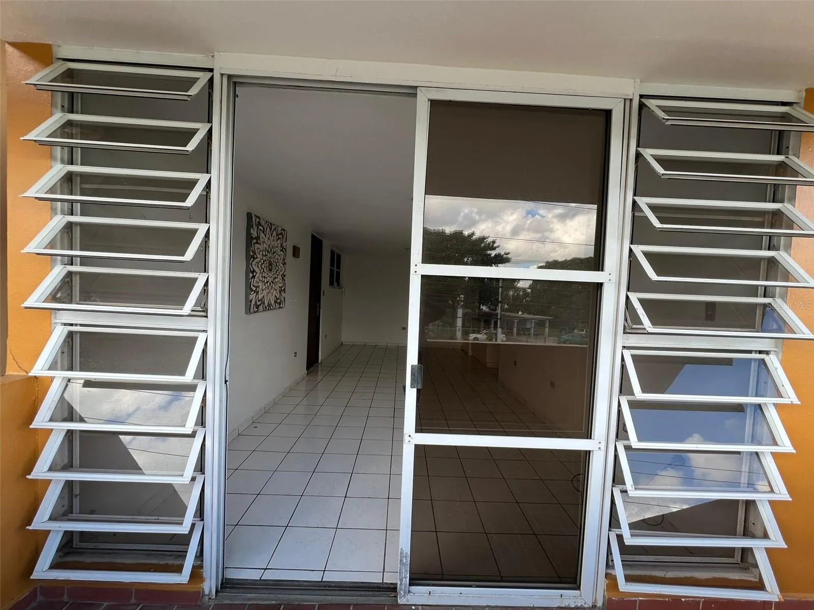 FLORIDA GARDENS APT A201 BO LLANADAS #APT 201, #APT 201