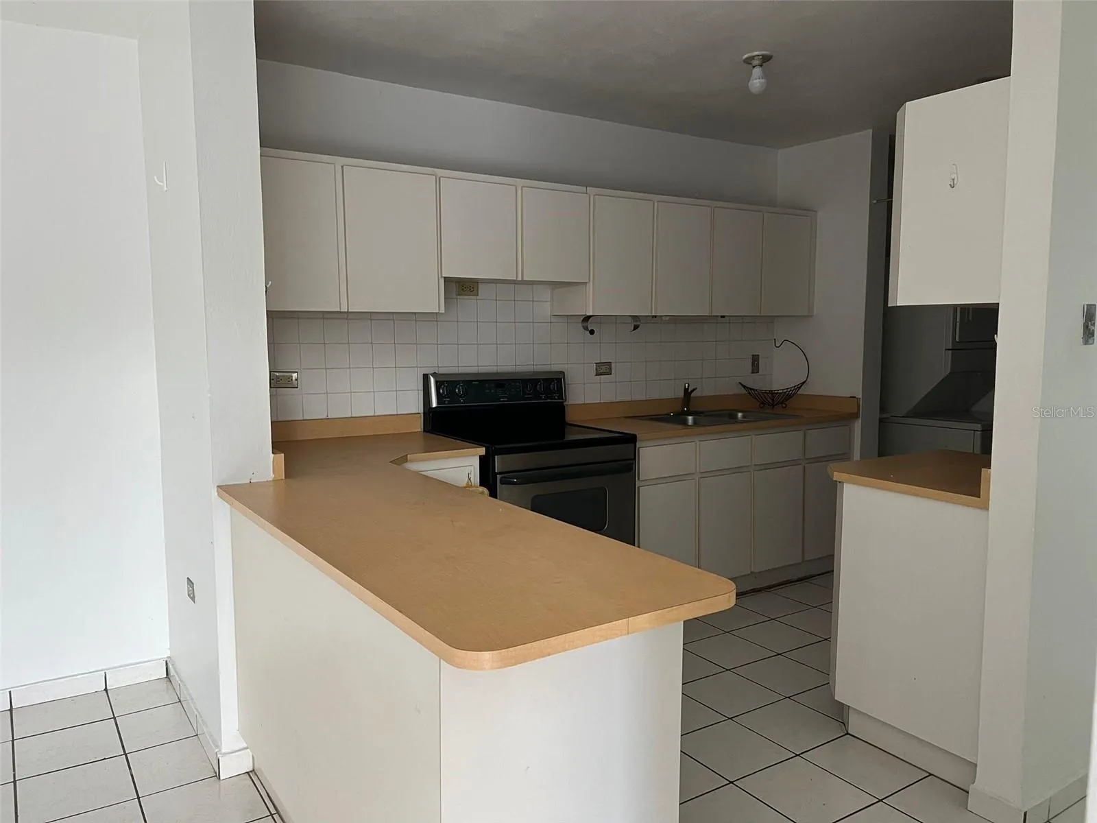 FLORIDA GARDENS APT A201 BO LLANADAS #APT 201, #APT 201