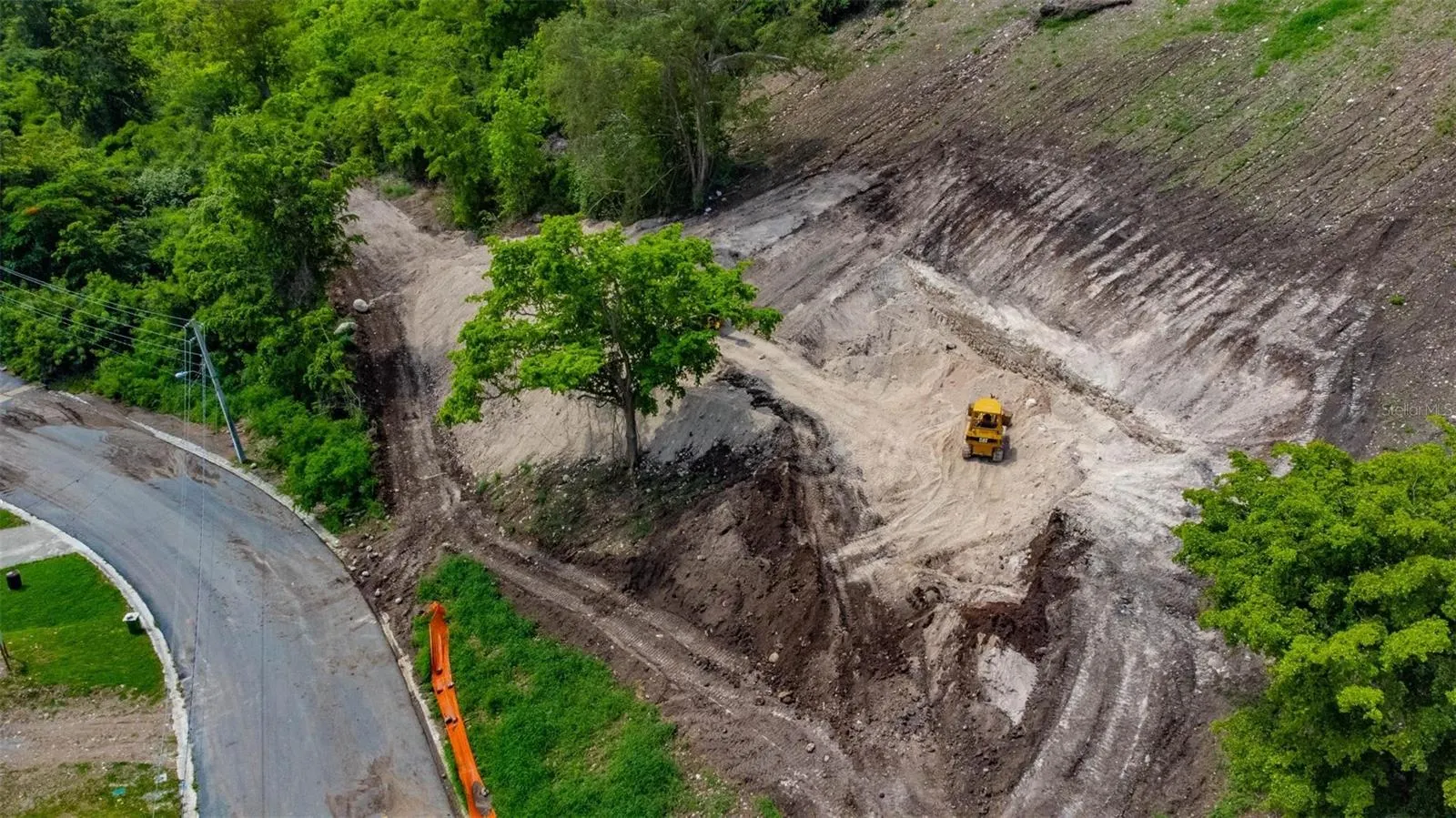 Cerro Las Piñas URBANIZACION QUINTAS DE ALTAMIRA