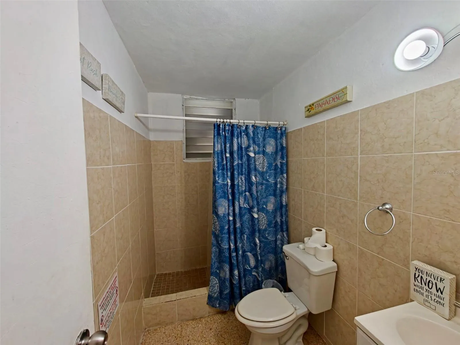 Urb. Brisas del Mar 12 B