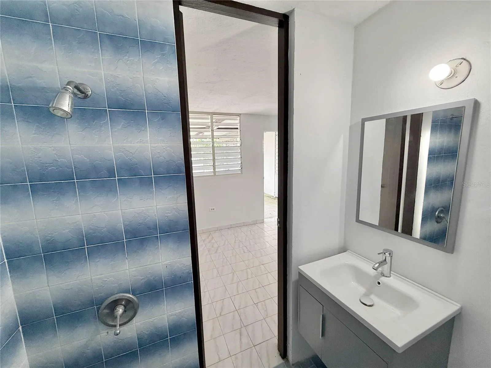 613 URB. VILLA CAROLINA #241-4 #241-4