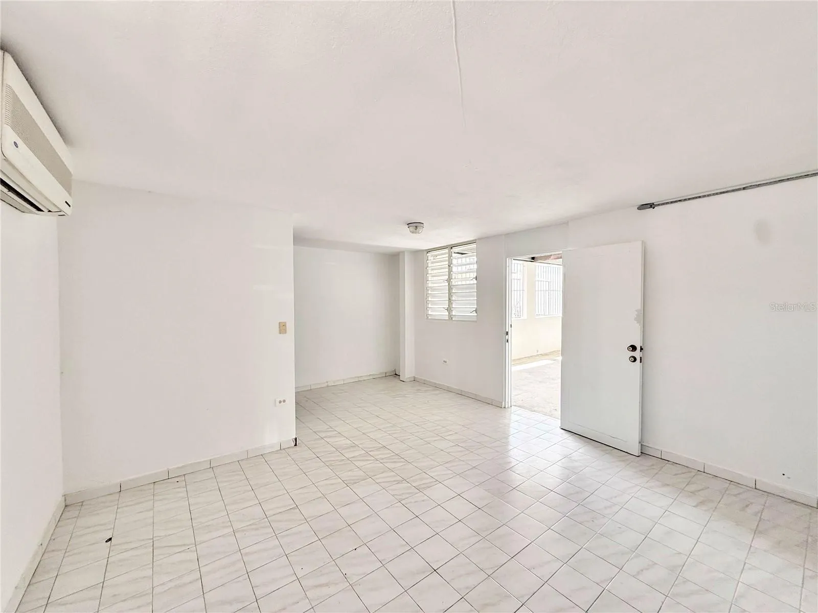 613 URB. VILLA CAROLINA #241-4 #241-4